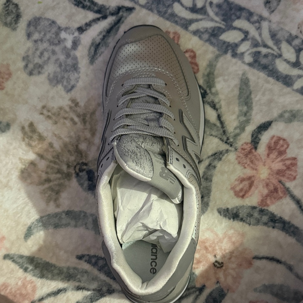 New Balance Silver Running Shoe